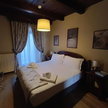 Hotel Jumeaux Бройл-Червиня Екстериор снимка