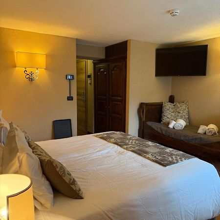 Hotel Jumeaux Бройл-Червиня Екстериор снимка