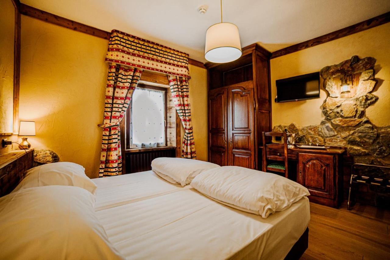 Hotel Jumeaux Бройл-Червиня Екстериор снимка