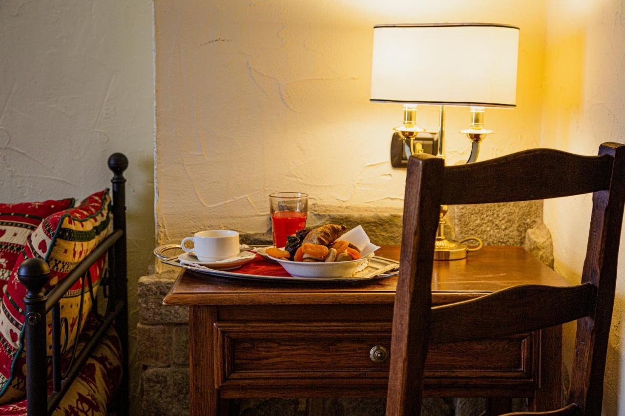 Hotel Jumeaux Бройл-Червиня Екстериор снимка