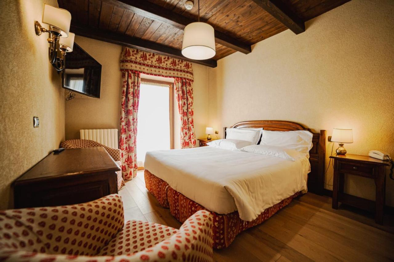 Hotel Jumeaux Бройл-Червиня Екстериор снимка