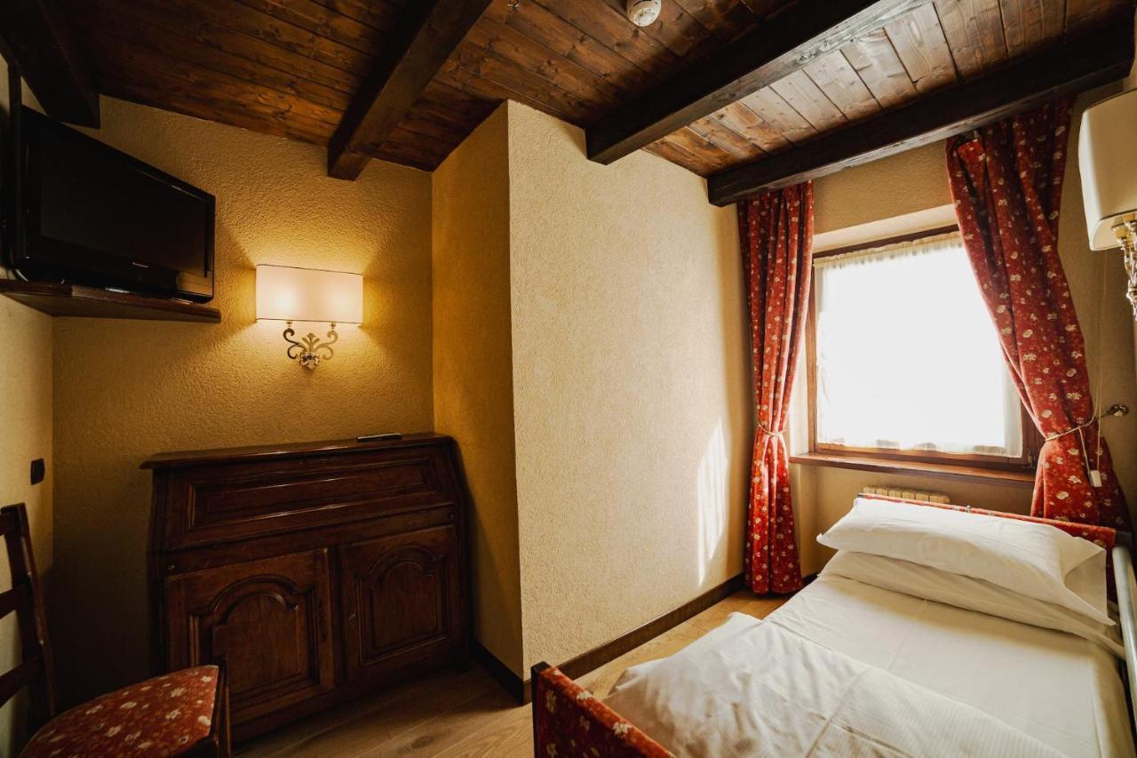 Hotel Jumeaux Бройл-Червиня Екстериор снимка