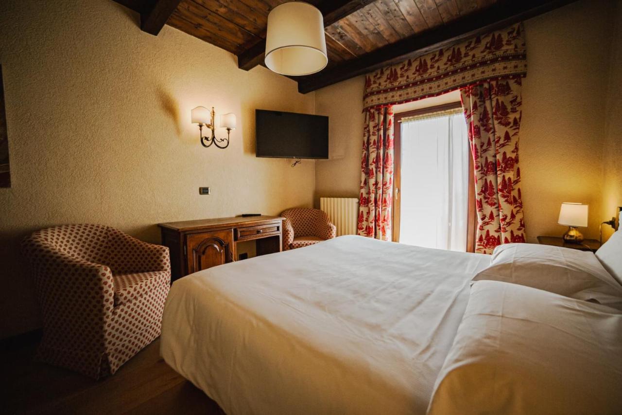 Hotel Jumeaux Бройл-Червиня Екстериор снимка