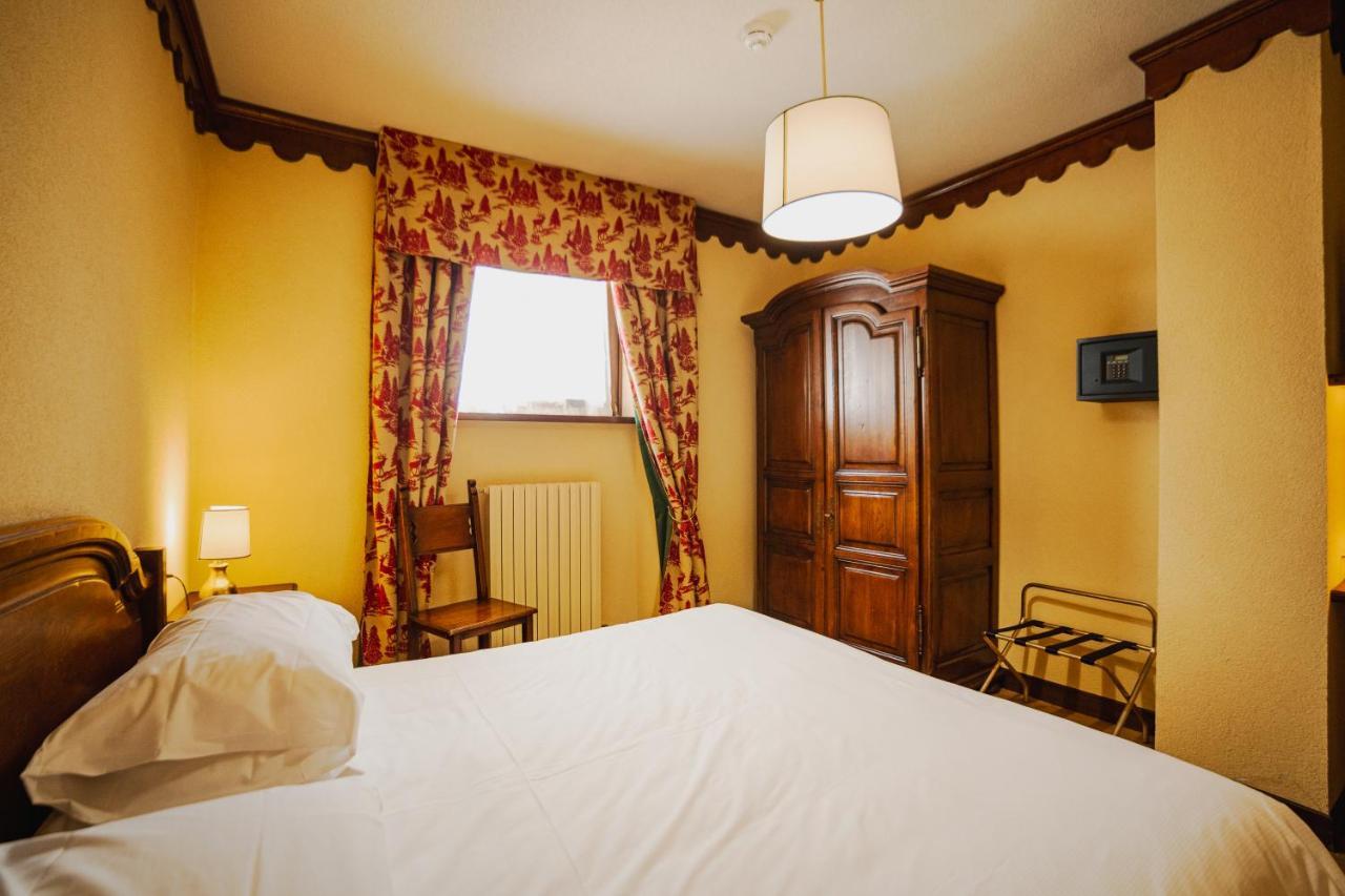 Hotel Jumeaux Бройл-Червиня Екстериор снимка