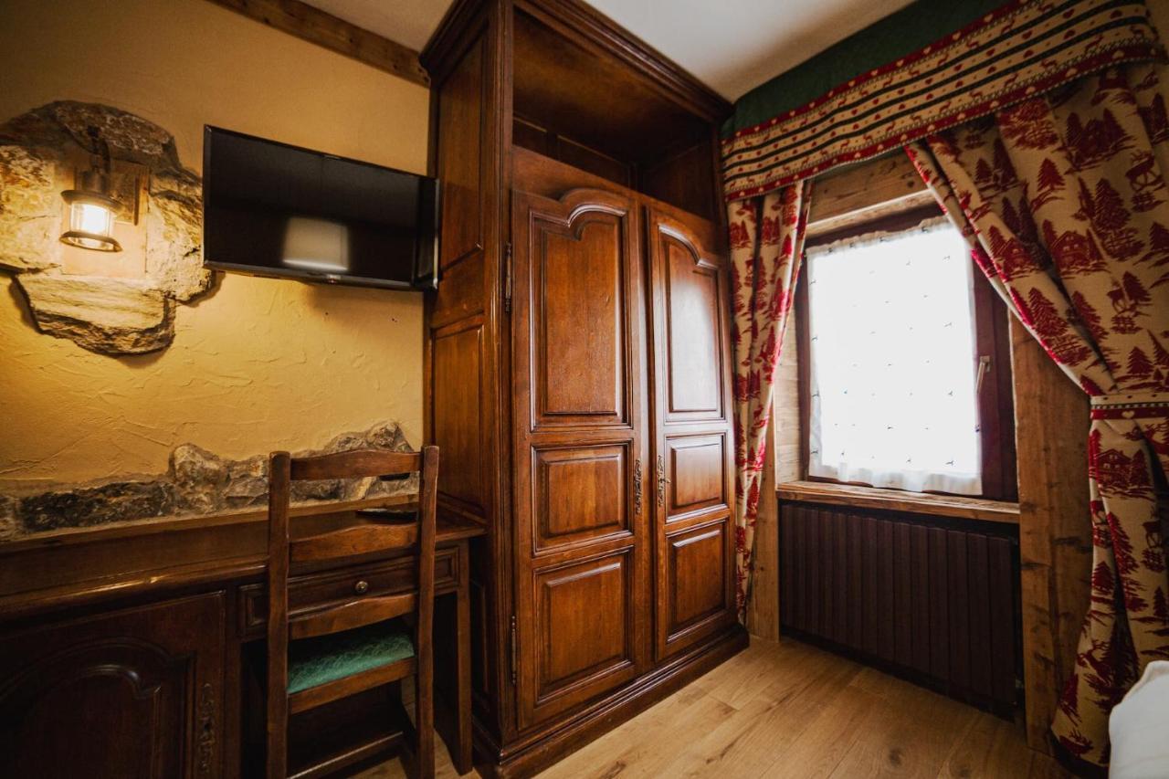 Hotel Jumeaux Бройл-Червиня Екстериор снимка