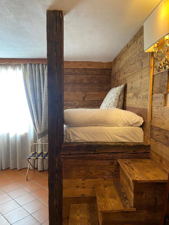 Hotel Jumeaux Бройл-Червиня Екстериор снимка