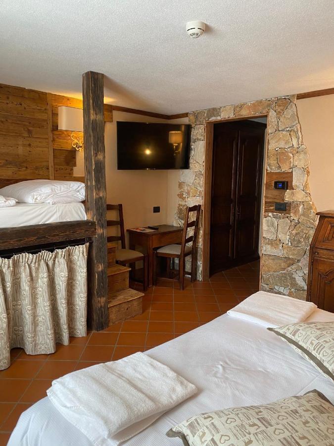 Hotel Jumeaux Бройл-Червиня Екстериор снимка