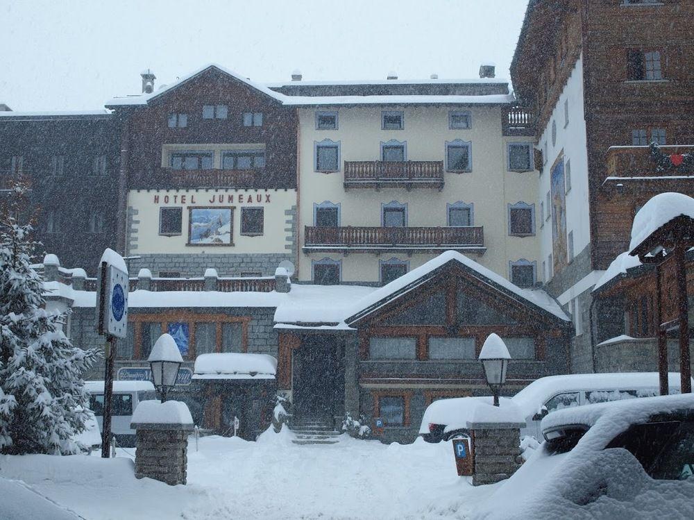 Hotel Jumeaux Бройл-Червиня Екстериор снимка